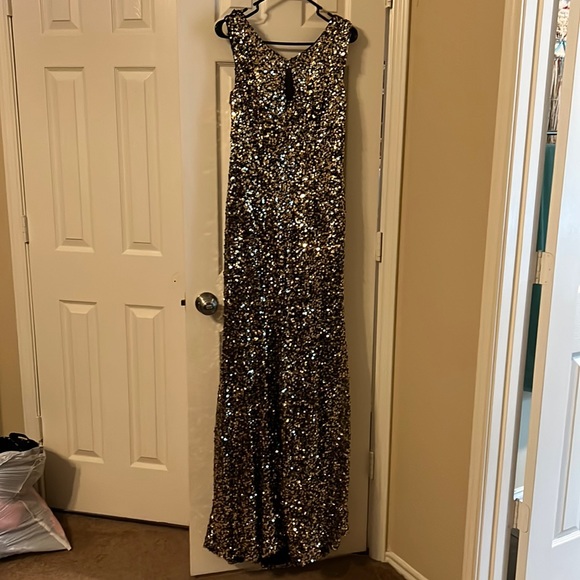Tony Bowls Dresses & Skirts - Tony Bowls ball gown